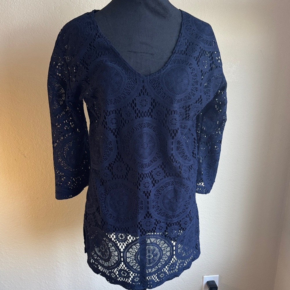 Navy Textured Women's Top - Picture 2 of 3